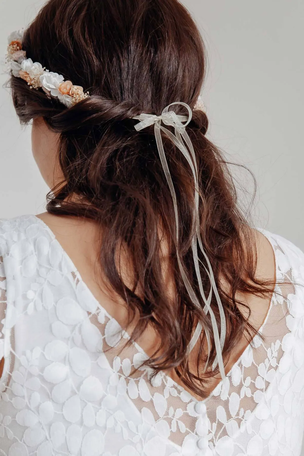 Blumenkranz im Vintage Stil mit Schleierkraut und Blüten in Rosé und Ivory<Esperanza
