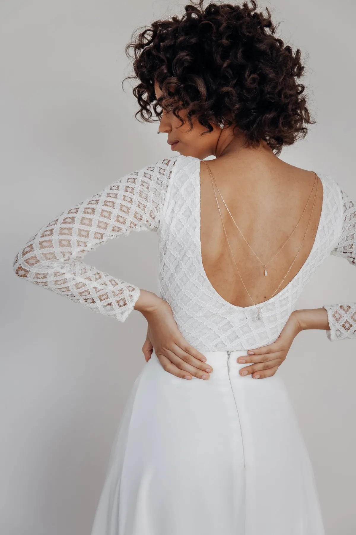 Braut Body mit Spitze, rückenfrei – Lou<noni Online