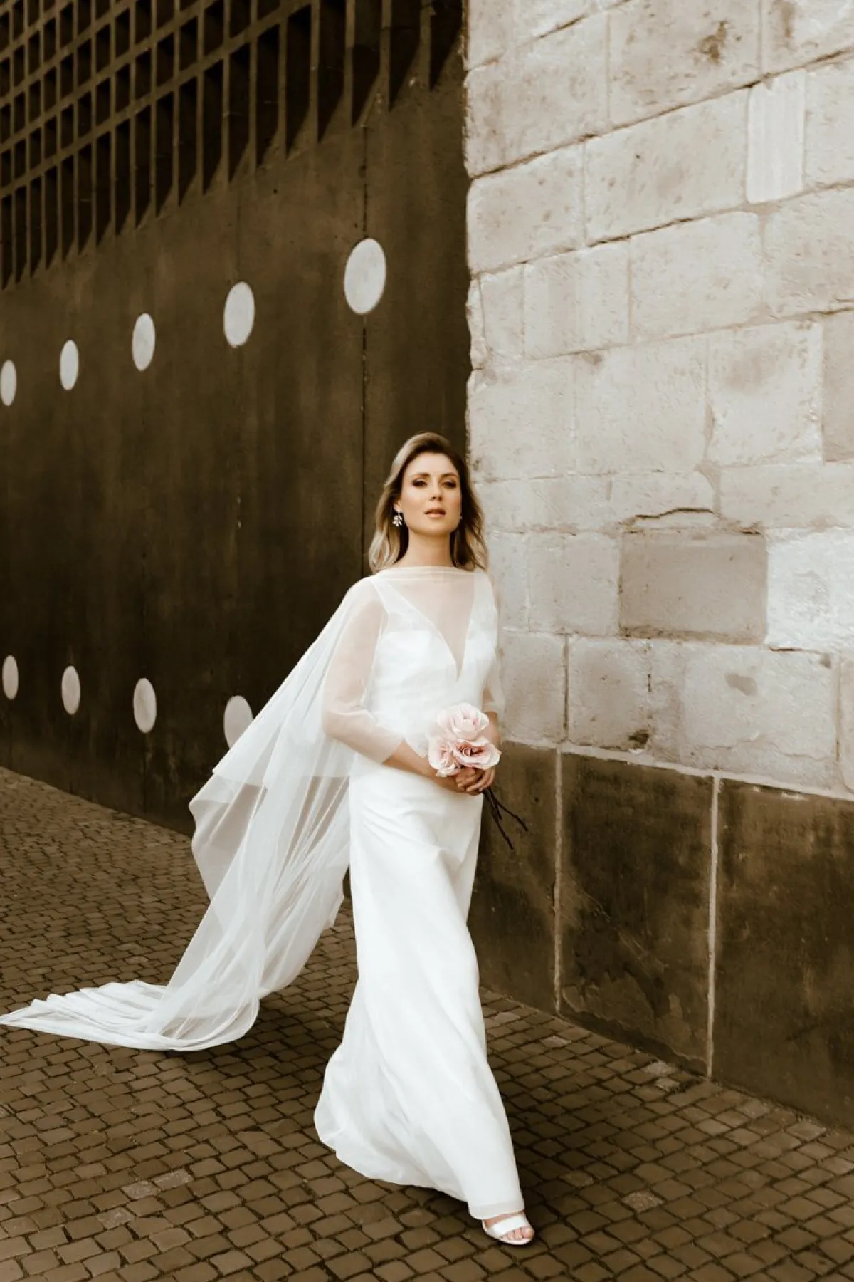 Braut Cape aus Softtüll mit Schleppe – Niamh<noni Online
