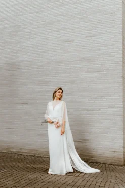 Braut Cape aus Softtüll mit Schleppe – Niamh<noni Online