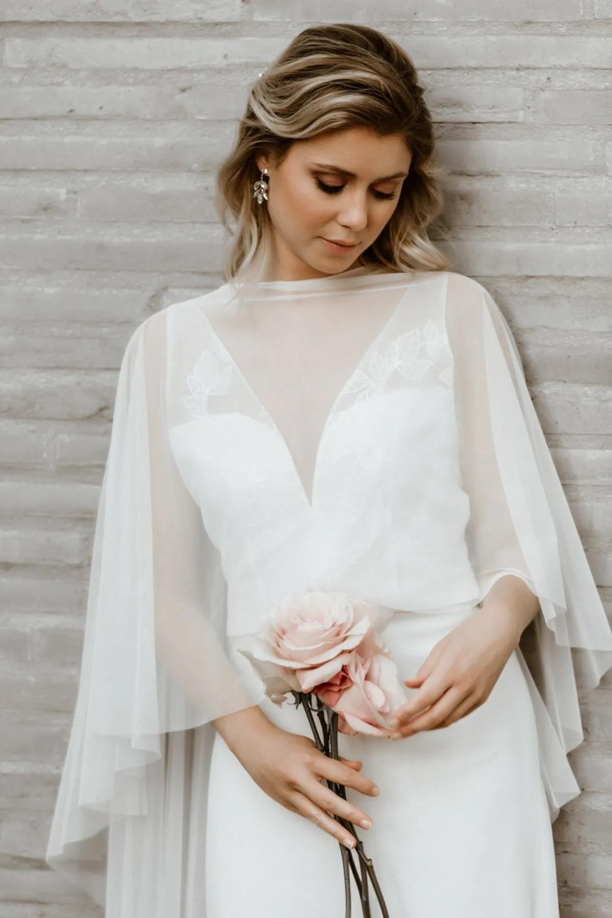 Braut Cape aus Softtüll mit Schleppe – Niamh<noni Online