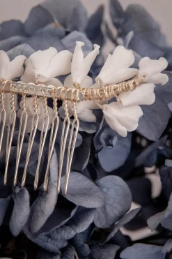 Braut Haarkamm mit Porzellanblüten<Poirier