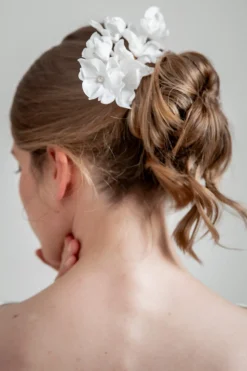 Braut Haarkamm mit Seidenblüten<Novia Blanca Sale