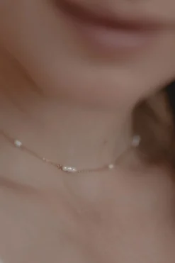Braut Halskette mit kleinen Perlen – Celine<Juvelan Best