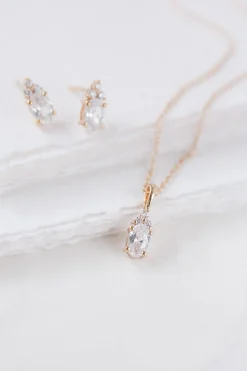 Braut Halskette mit ovalem Kristall-Anhänger – Dazzling Beauty<Juvelan Online