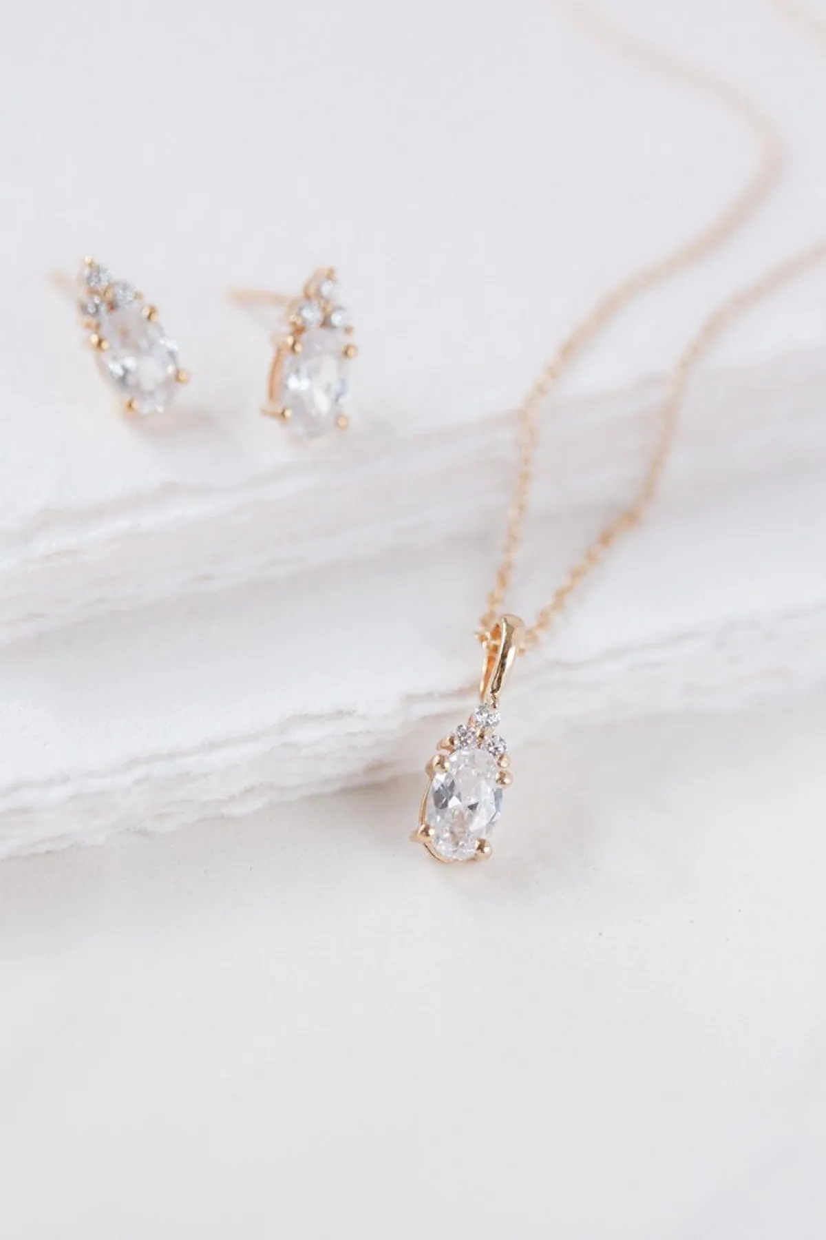 Braut Halskette mit ovalem Kristall-Anhänger – Dazzling Beauty<Juvelan Online
