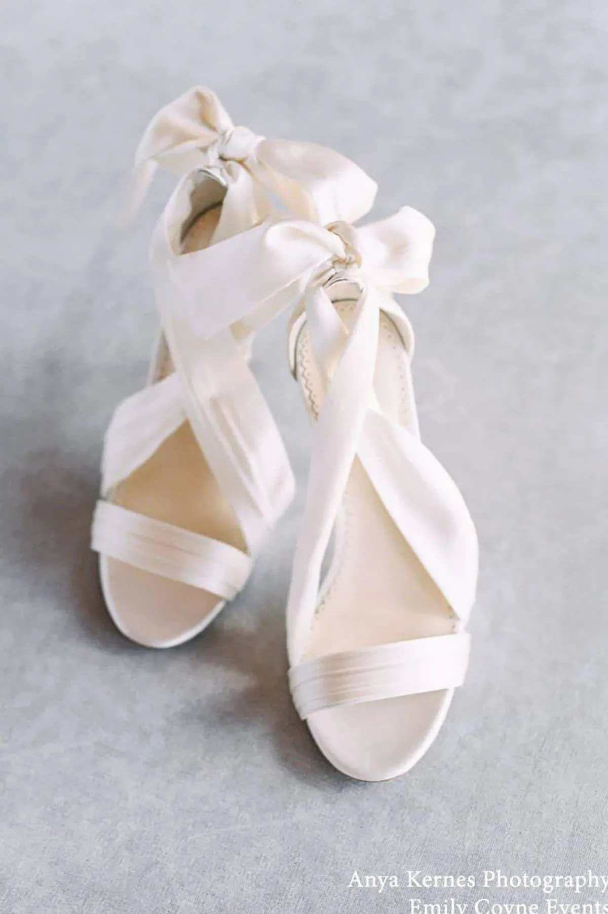 Braut High Heels mit Seidenband und Schleife – Kate Shoes<Bella Belle