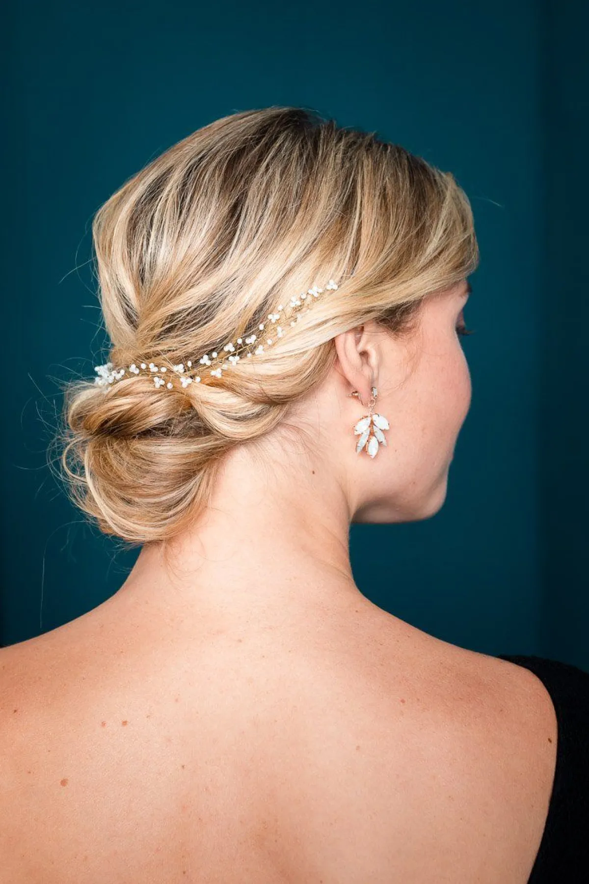Braut Kristall-Ohrstecker in Mondstein-Farbe<La Chia Clearance