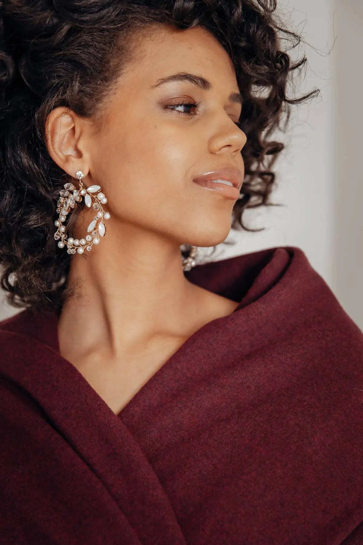 Braut Ohrringe mit Strass und Perlen in Kreisform<La Chia Clearance