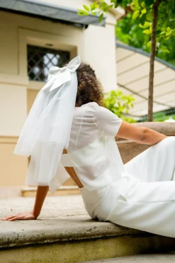 Brautschleier aus Softtüll mit Schleifen-Detail | The<Perfect Bridal Company New
