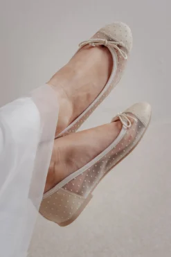 Brautschuh mit Tupfen - Marilyn Daphne Perla rund<Pretty Ballerinas Hot