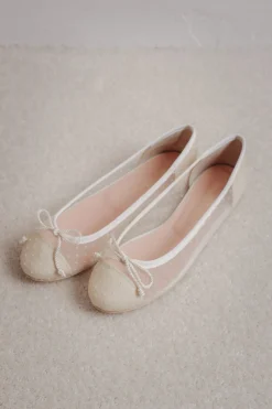 Brautschuh mit Tupfen - Marilyn Daphne Perla rund<Pretty Ballerinas Hot
