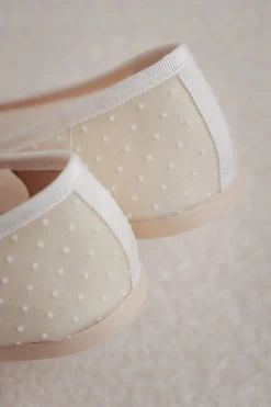 Brautschuh mit Tupfen - Marilyn Daphne Perla rund<Pretty Ballerinas Hot