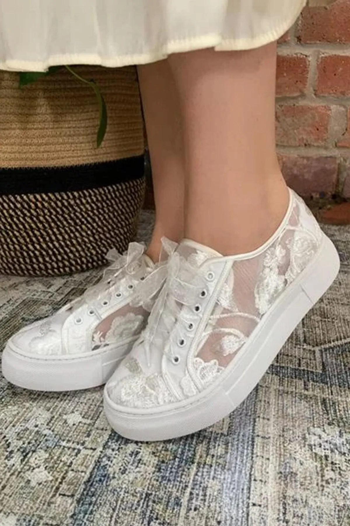 Braut Sneaker mit Blütenmuster – Codie Ivory | The<Perfect Bridal Company Sale