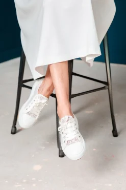 Braut Sneakers mit Spitze und Satinschnürsenkeln - Nelli Pearl Lace<Elsa Coloured Shoes Outlet