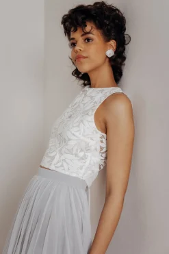 Braut Top mit Blätter-Muster und Rückenausschnitt – Emilia<noni Outlet