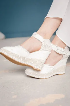 Braut Wedges mit Spitzenborten und Pünktchentüll - Lucy<BridalAmanecer