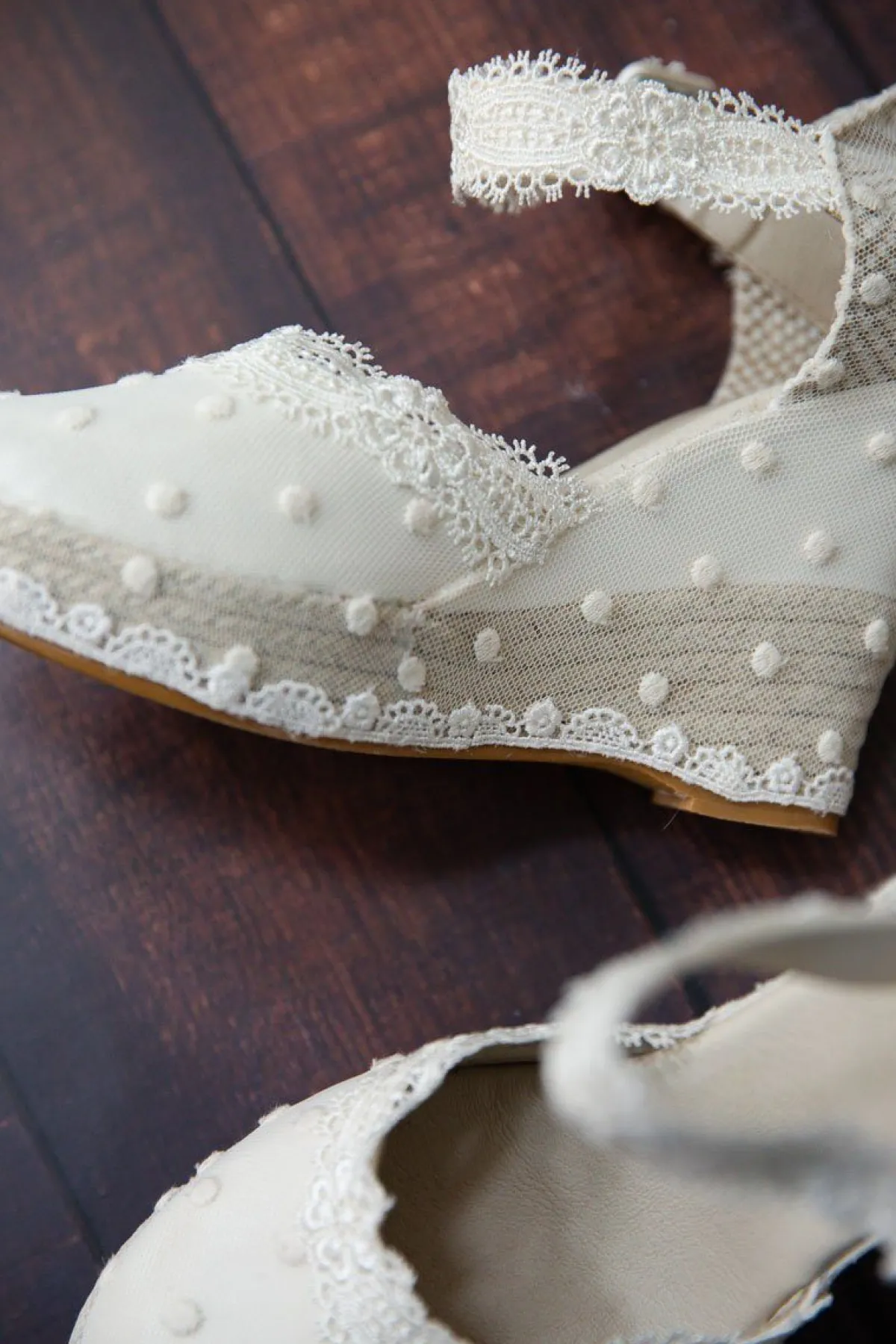 Braut Wedges mit Spitzenborten und Pünktchentüll - Lucy<BridalAmanecer