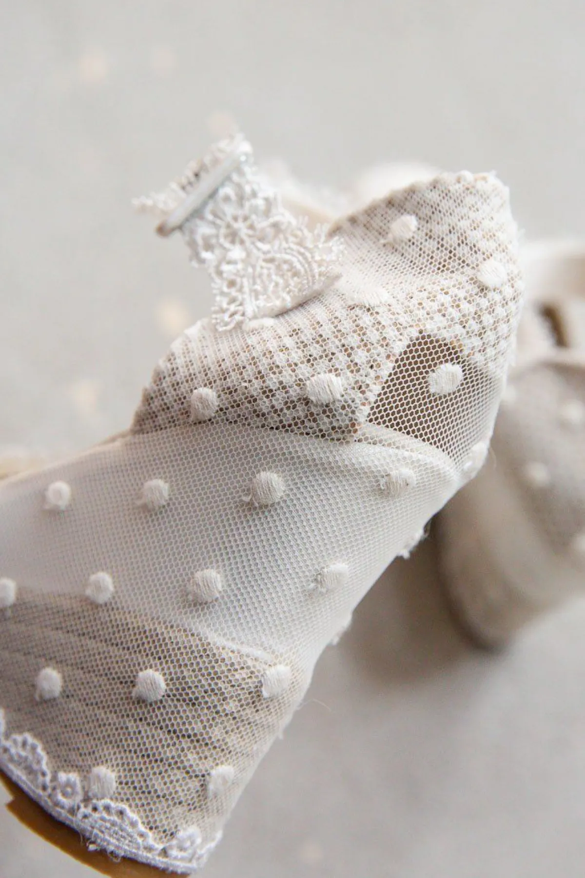 Braut Wedges mit Spitzenborten und Pünktchentüll - Lucy<BridalAmanecer