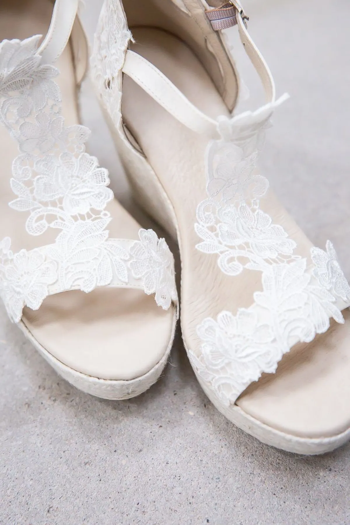 Braut Wedges, Sandalette mit Blumenspitze - Viena<BridalAmanecer Discount