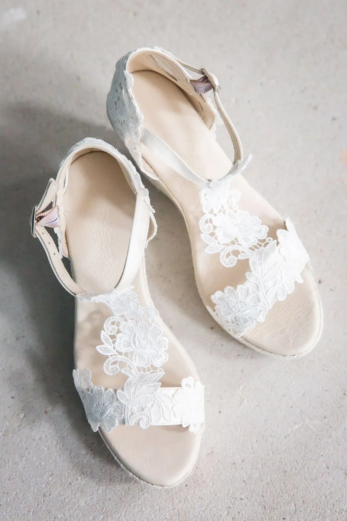 Braut Wedges, Sandalette mit Blumenspitze - Viena<BridalAmanecer Discount