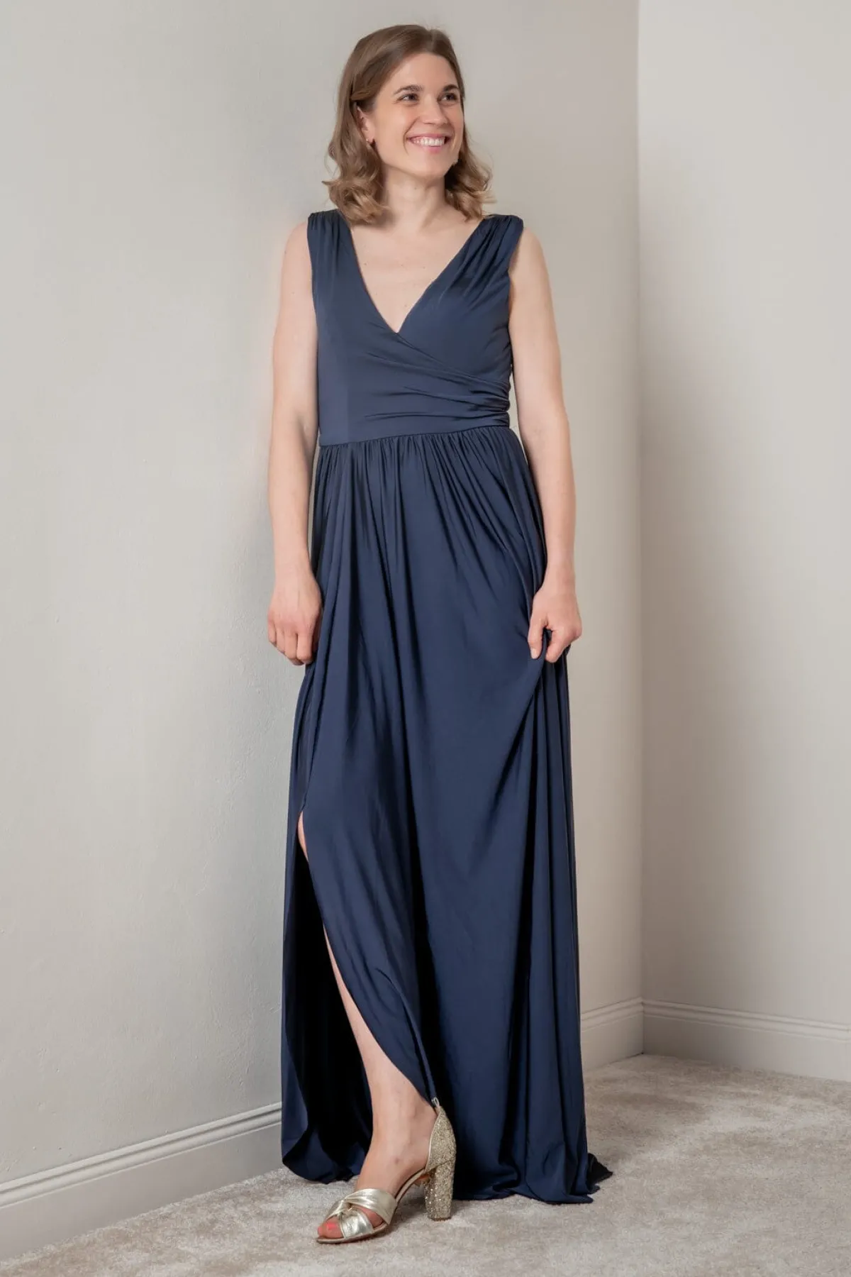 Dunkelblaues Brautjungfernkleid |<Eliza & Ethan Outlet