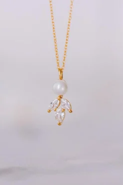 Elegante Braut Halskette mit Kristallen und Perle - Simply Delightful<Juvelan Best