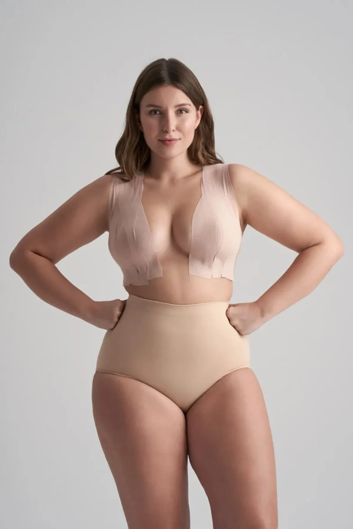 Fashion Tape als BH-Ersatz –<Bye Bra Best