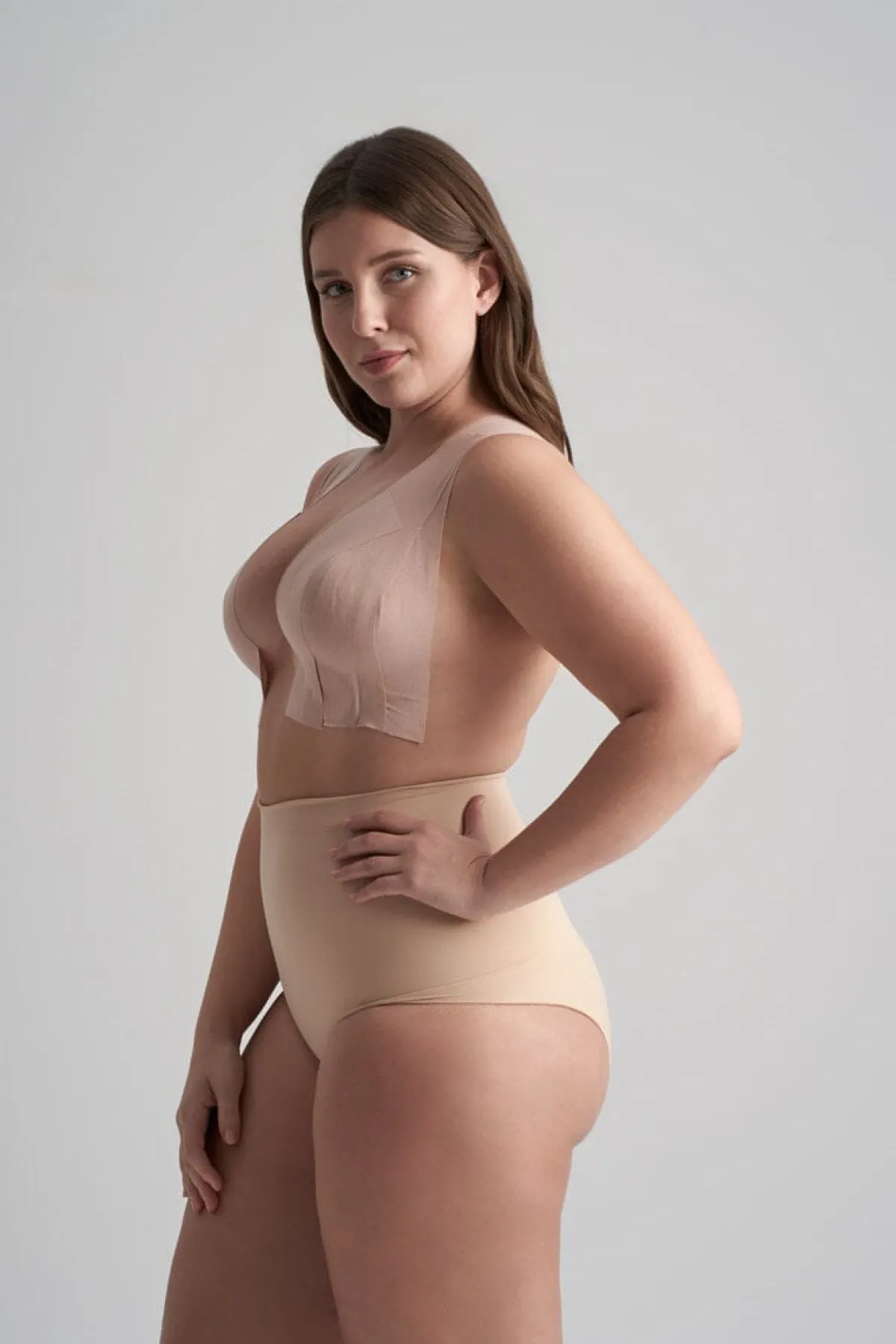 Fashion Tape als BH-Ersatz –<Bye Bra Best