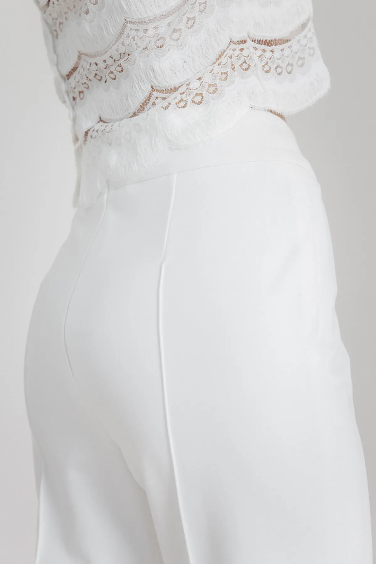 Figurbetonte Braut Hose mit Bügelfalten – Lenya<noni Hot