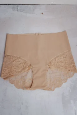 Figurformende Mid-Waist Spitzenshorts in Nude<Poirier Outlet