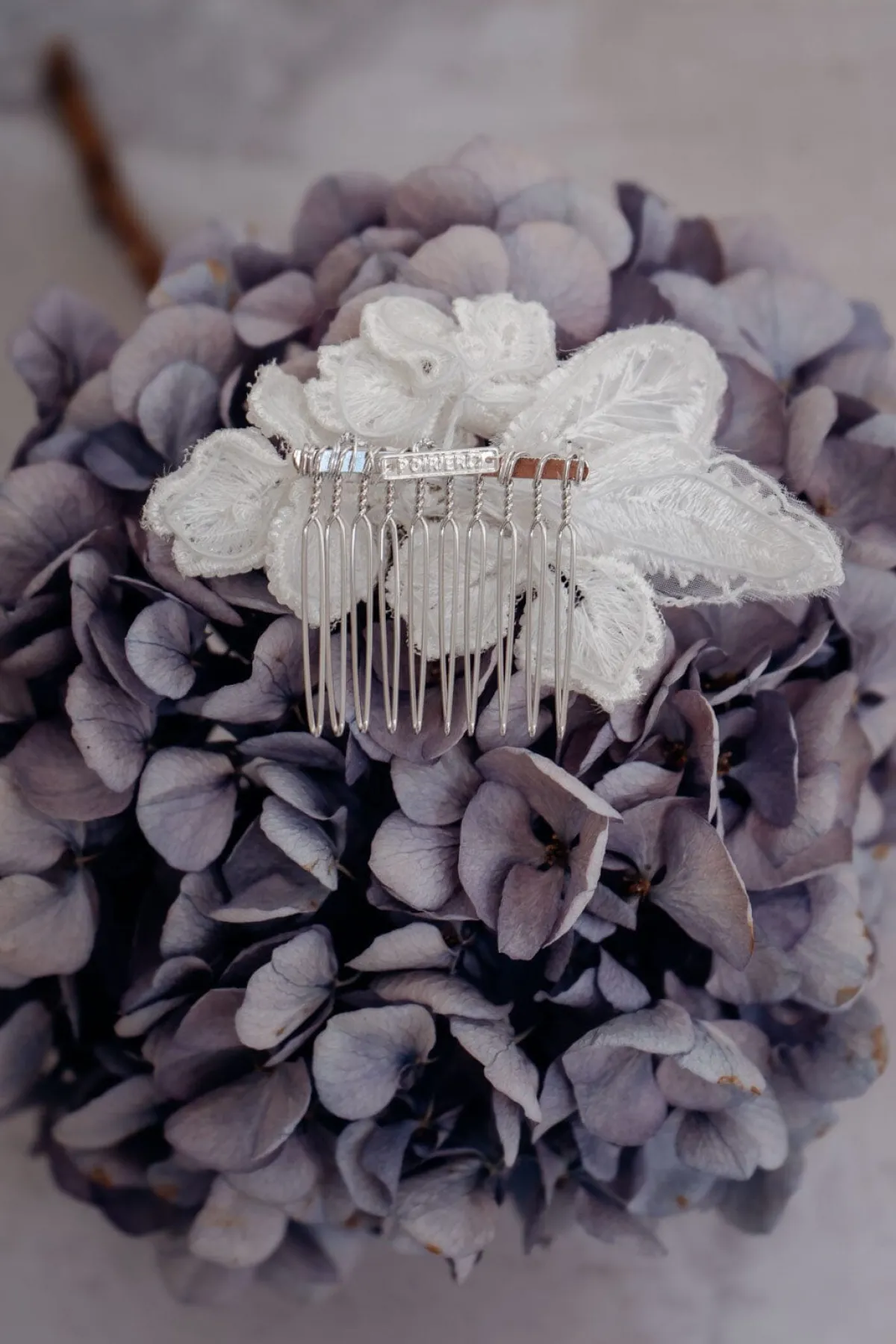 Funkelnder Braut Haarkamm in Ivory<Poirier Clearance