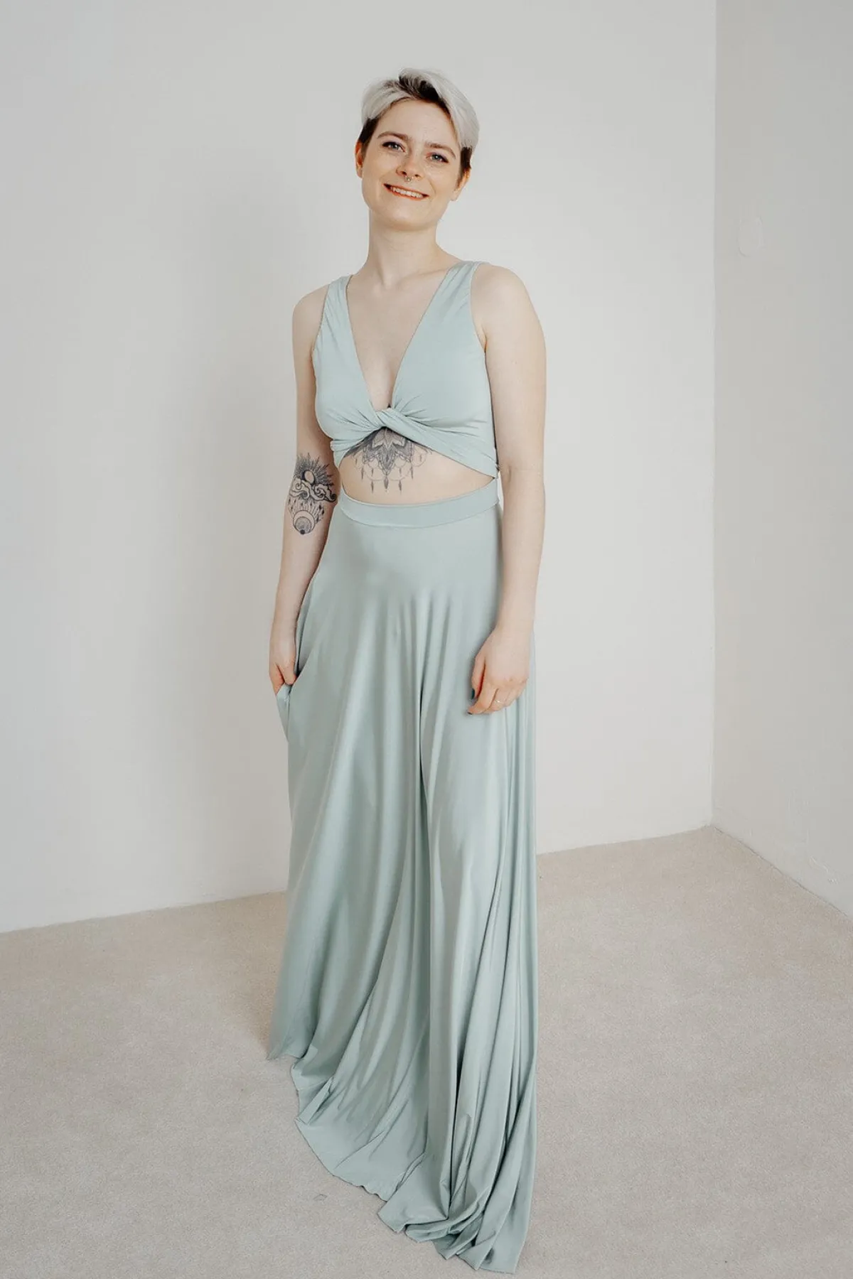 Grünes Brautjungfernkleid – Reverse Gown Sage<twobirds Hot