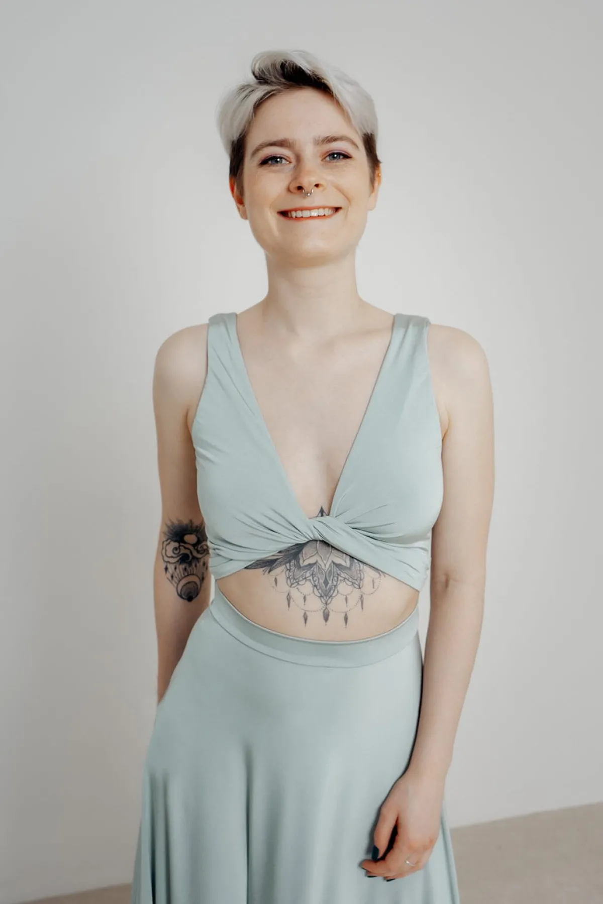 Grünes Brautjungfernkleid – Reverse Gown Sage<twobirds Hot