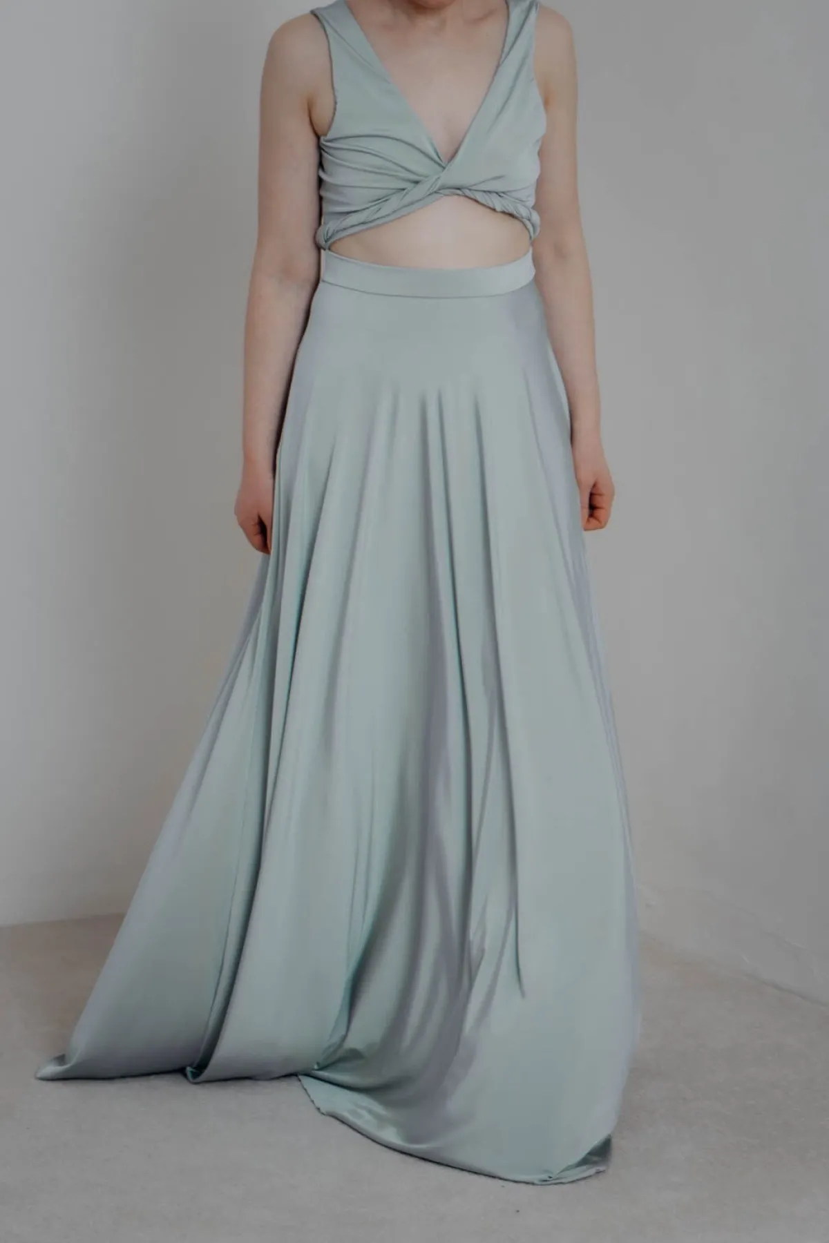 Grünes Brautjungfernkleid – Reverse Gown Sage<twobirds Hot