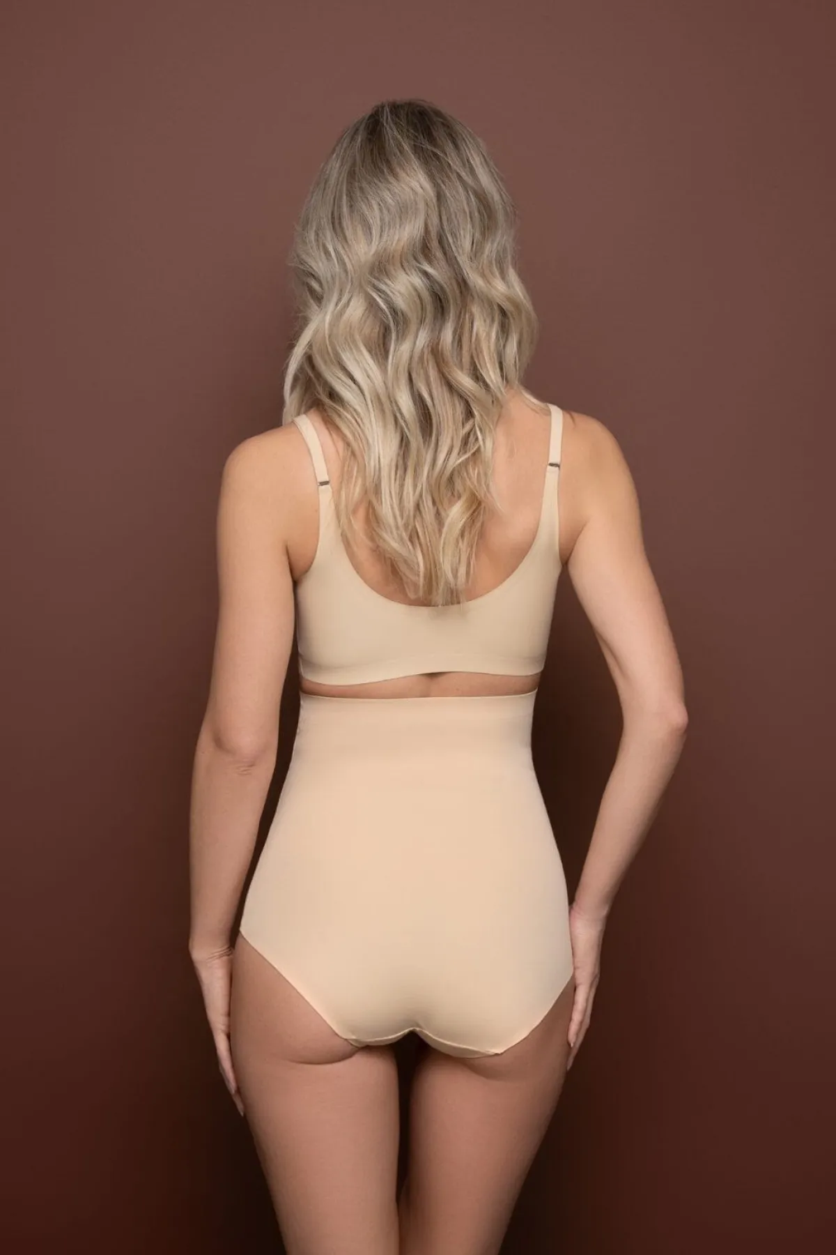 Invisible High Waist Brief Beige –<Bye Bra New