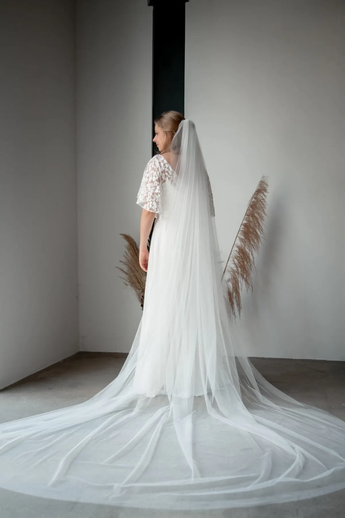 Kathedralen-Schleier aus Softtüll in Ivory<Poirier