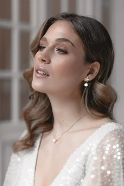 Kette mit rundem Perlen-Anhänger und kleinem Kristall – Blooming Beauty<Juvelan Sale