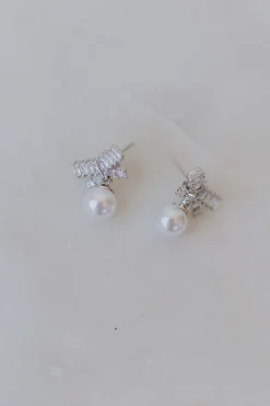 Kleine Ohrstecker mit Kristallschleife und Perle<Untamed Petals Hot