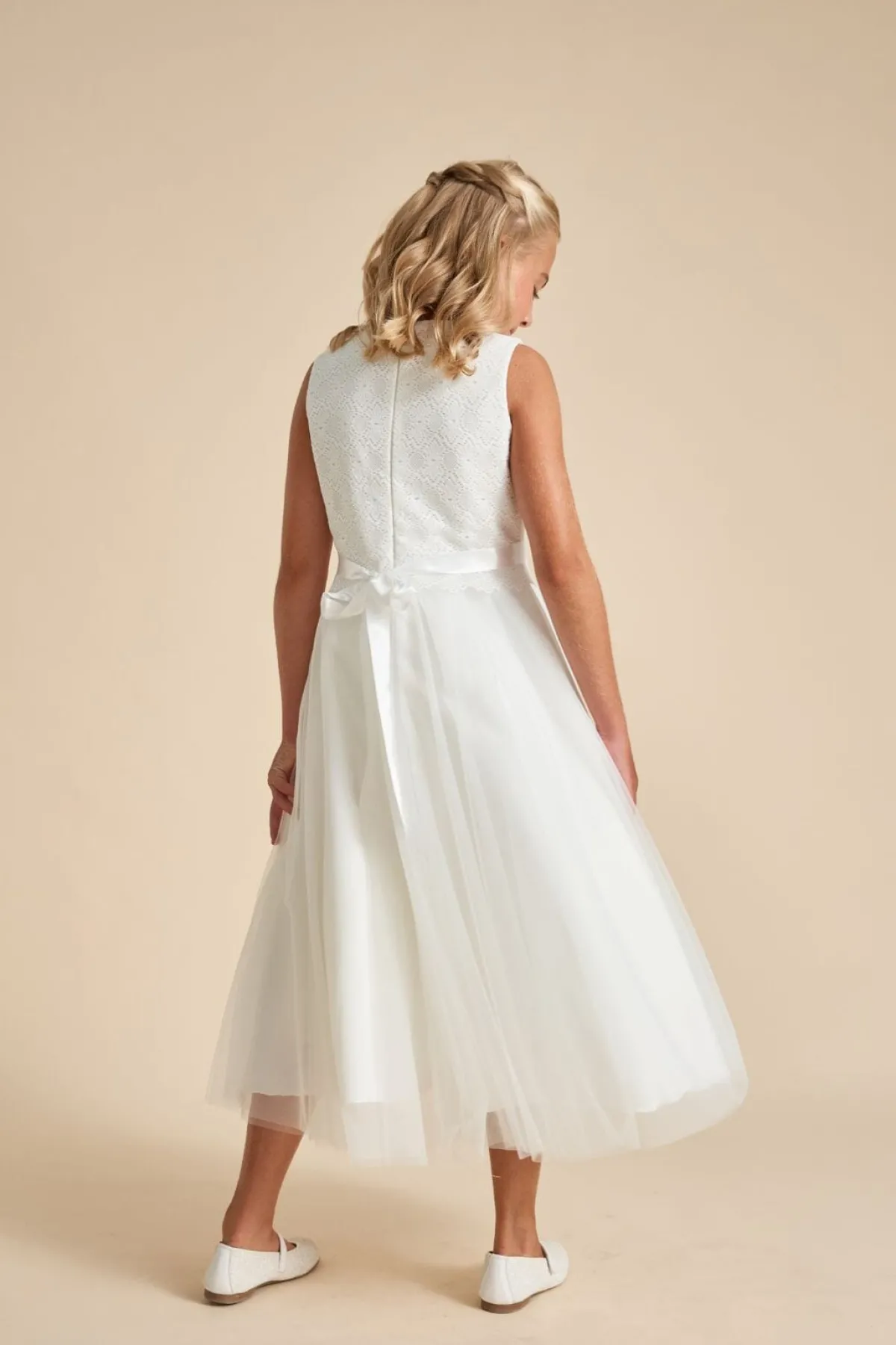 Kommunionkleid mit Glitzer und Blütenverzierung<Weise Sale
