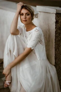 Kurzarm-Jäckchen aus Boho-Spitze in Ivory – Calista<noni Hot