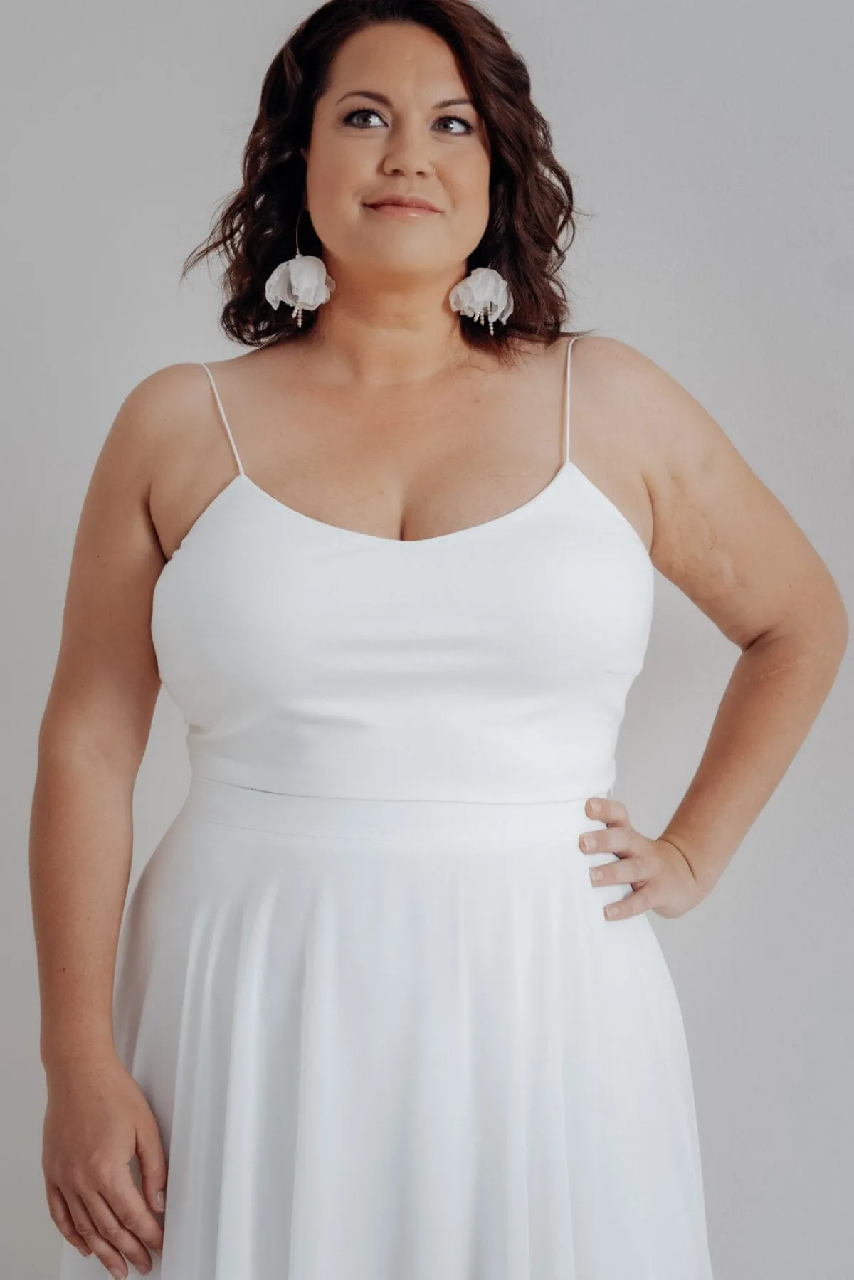 Kurzes Plus Size Braut Top – Corie crop Curvy<noni Hot