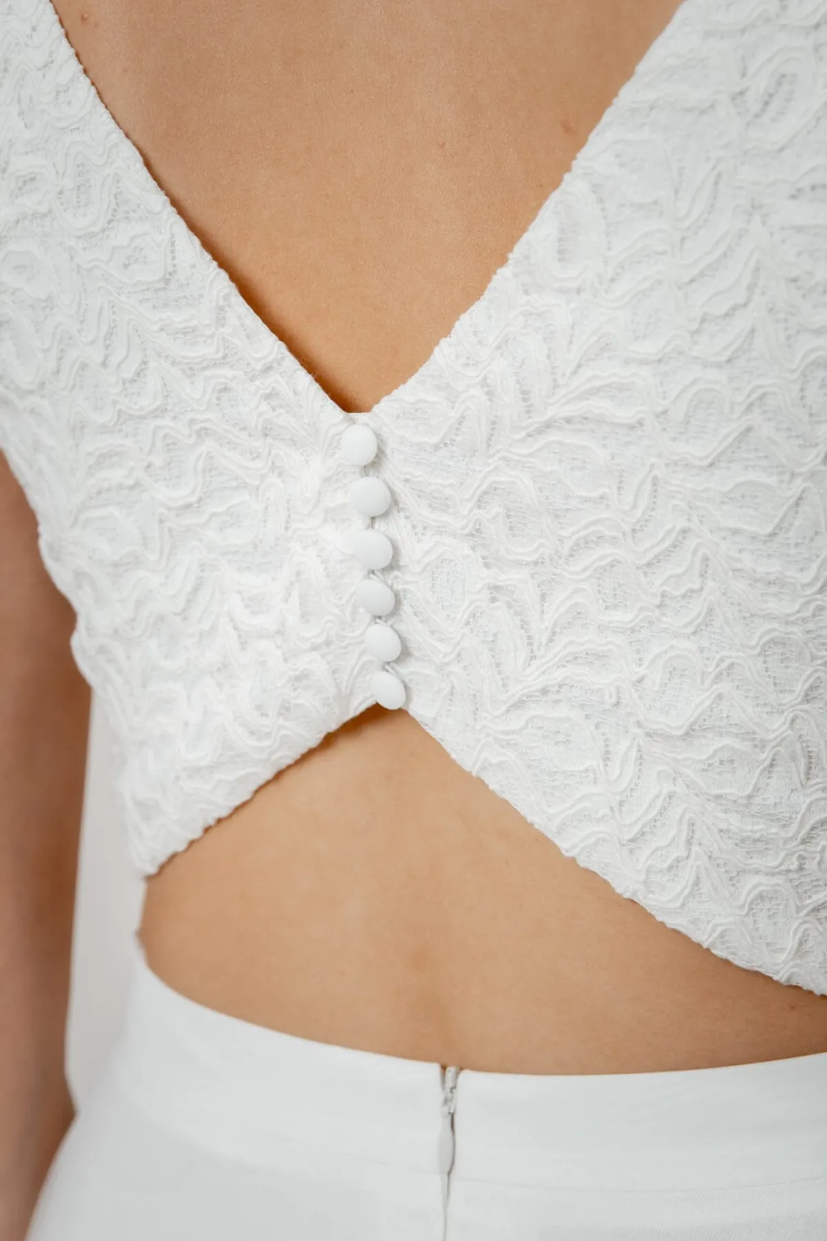 Kurzes Spitzen-Braut Top – Timea<noni Discount
