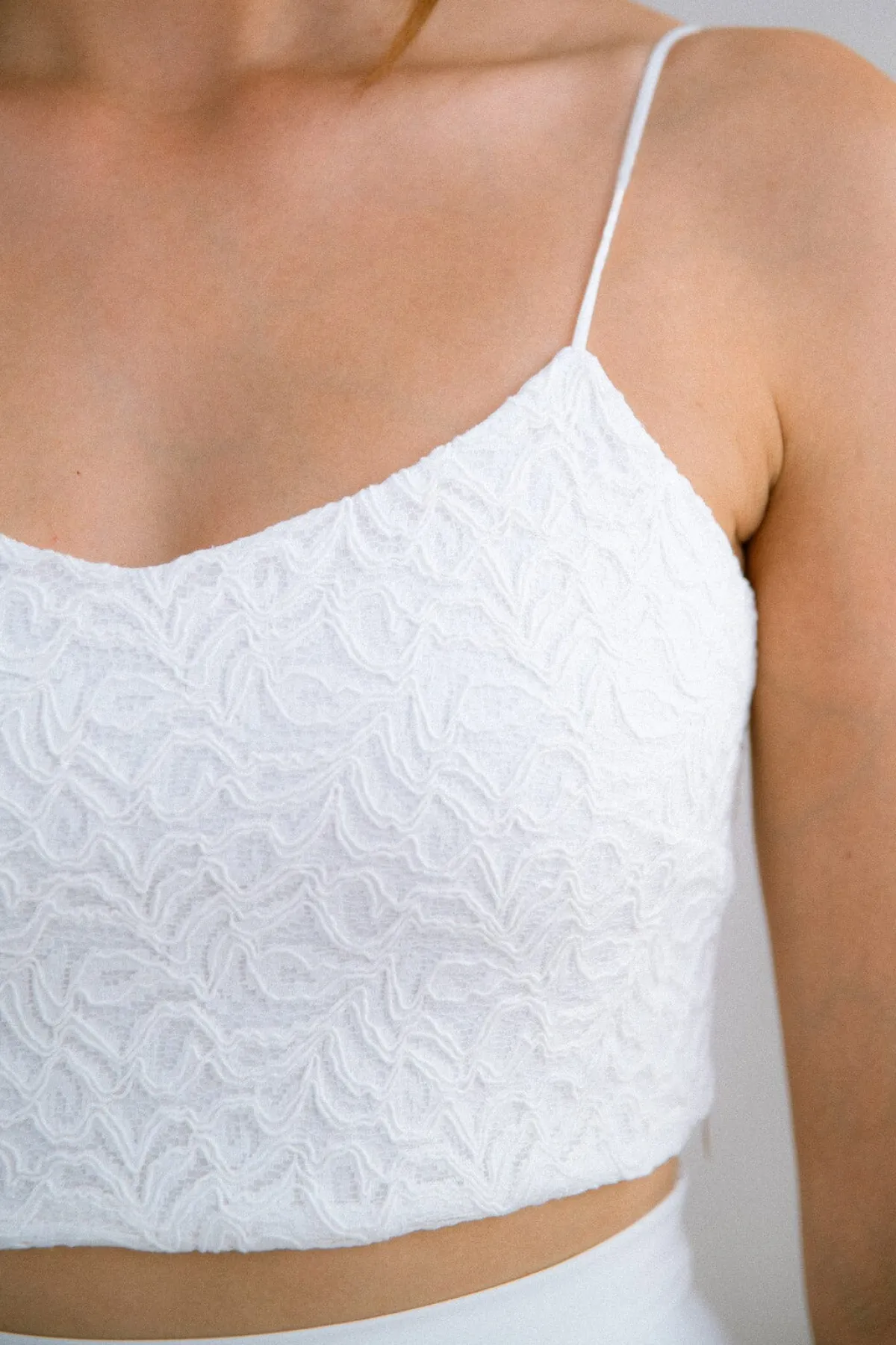 Kurzes Spitzentop – Aveline<noni Clearance