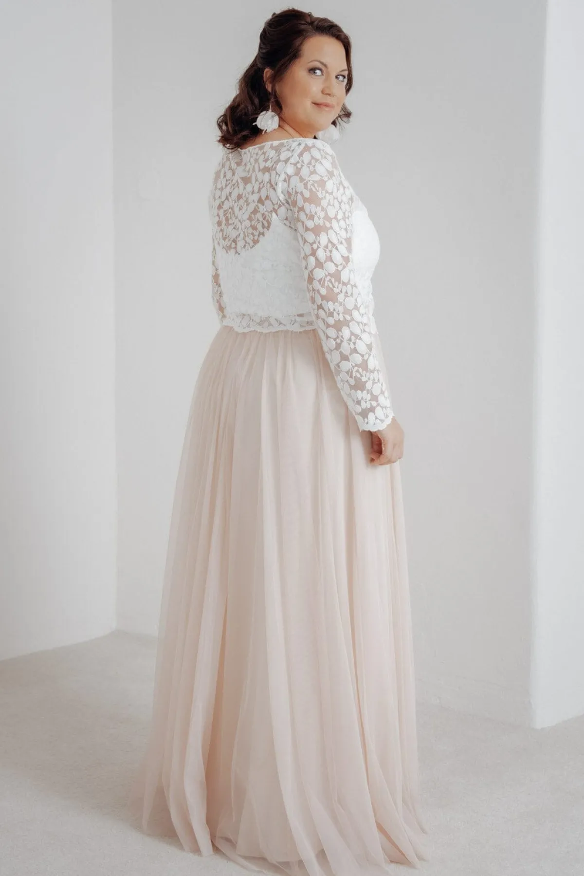 Langer Braut Rock aus fließendem Softtüll in Blush – India Curvy<noni Best