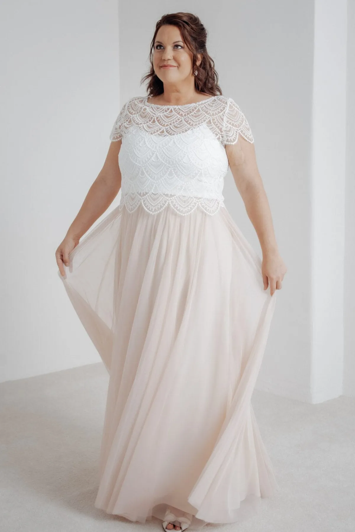 Langer Braut Rock aus fließendem Softtüll in Blush – India Curvy<noni Best