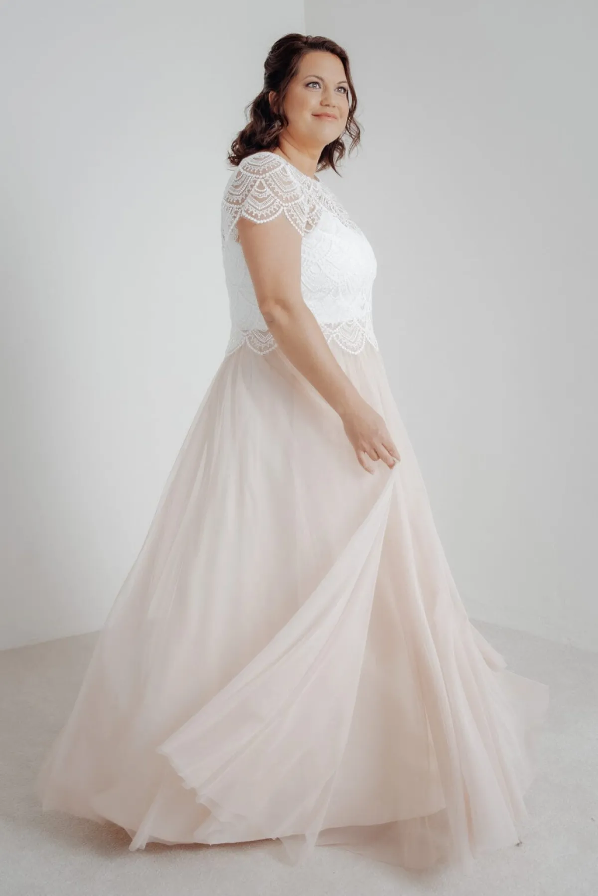 Langer Braut Rock aus fließendem Softtüll in Blush – India Curvy<noni Best