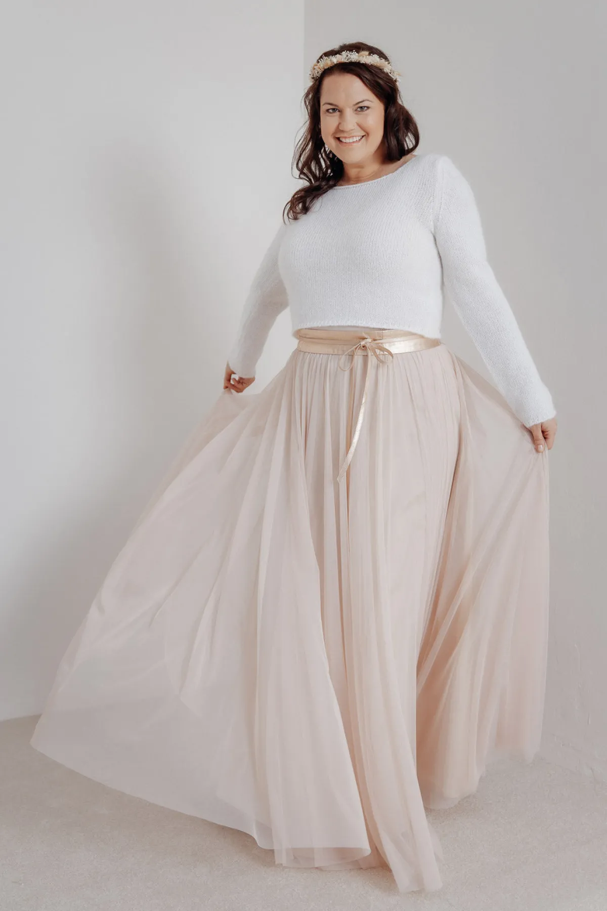 Langer Braut Rock aus fließendem Softtüll in Blush – India Curvy<noni Best