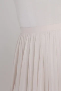 Langer Braut Rock aus fließendem Softtüll in Blush – India Curvy<noni Best
