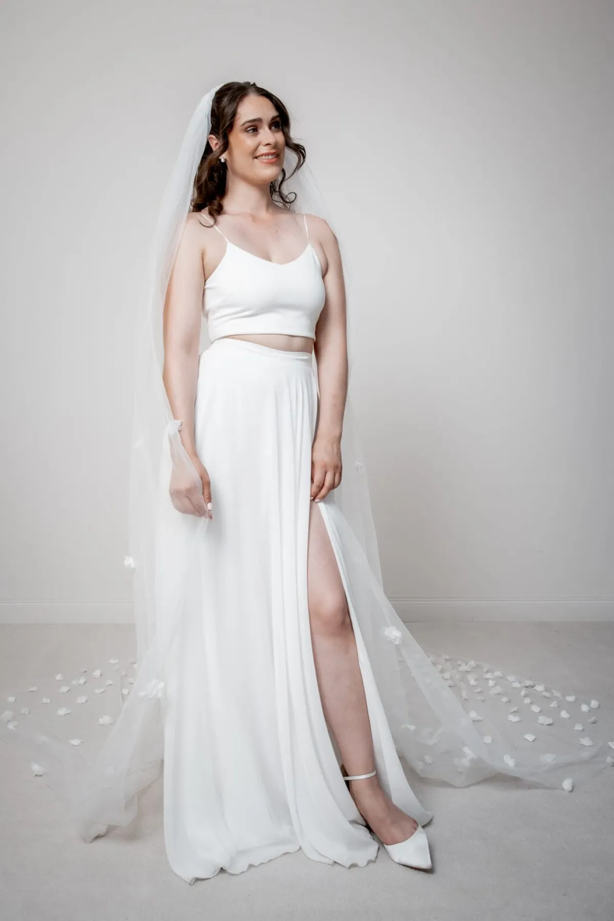 Langer Schleier mit Blüten | The<Perfect Bridal Company New